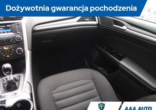 Ford Mondeo cena 38000 przebieg: 211383, rok produkcji 2015 z Trzebnica małe 137